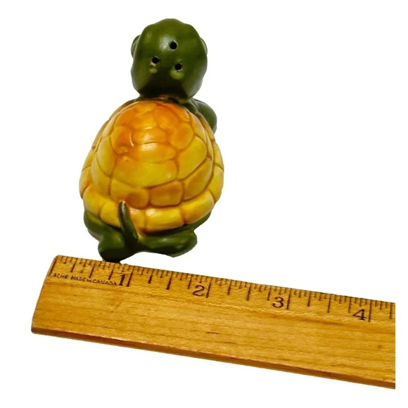Turtle Anthromorphic Salt and Pepper Set Japan Vintage Ceramic 1970s - Picture 6 of 9